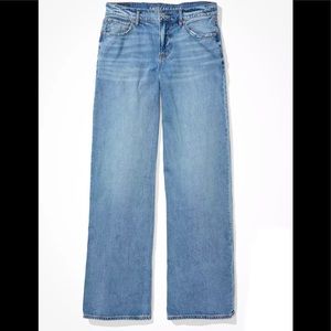 Low-Rise Skater Jean   Size:4    Color:Blue   Brand: American Eagle